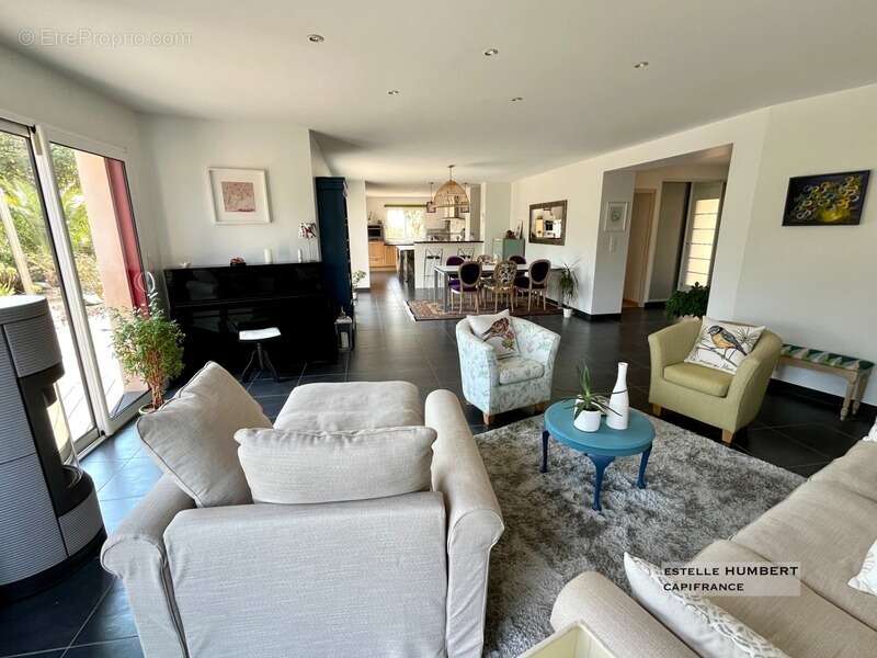 Maison à FONTENAY-LE-COMTE