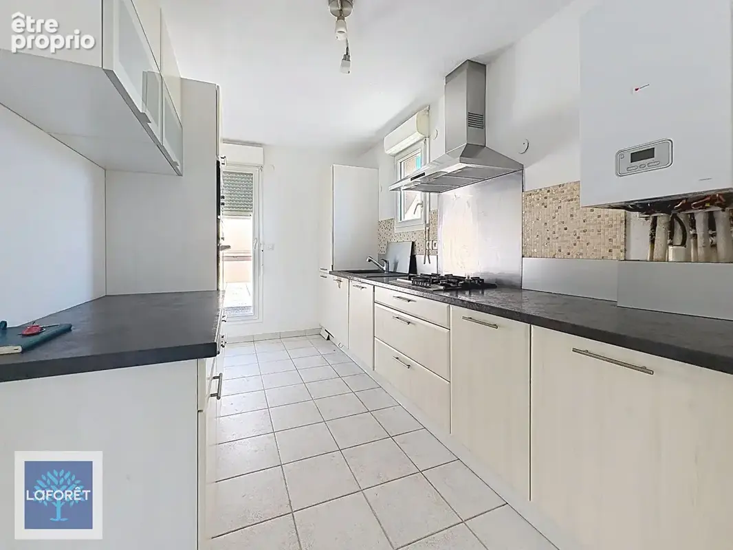 Appartement dernier étage  de 93 m² Traversant, double terrasse - photo 3