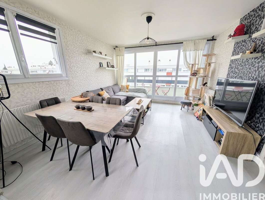 Photo 6 - Appartement à FLEURY-LES-AUBRAIS