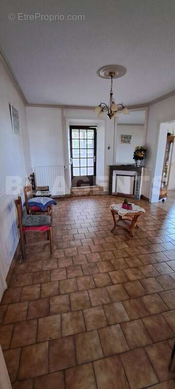 20250404_100209 - Maison à SAINT-PATERNE