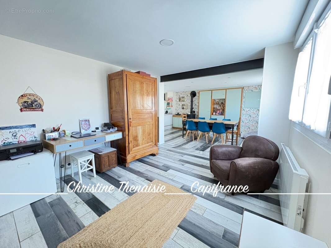 Maison à vendre 5 chambres - 2 salles d'eau - 2 wc - Garage - Terrain - Quartier Dix Ecus/Valentin Saint Hilaire de Riez, à la l - photo 3