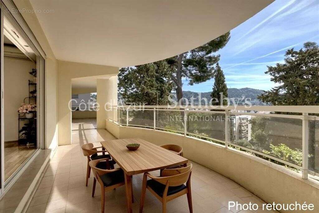 Appartement à LE CANNET