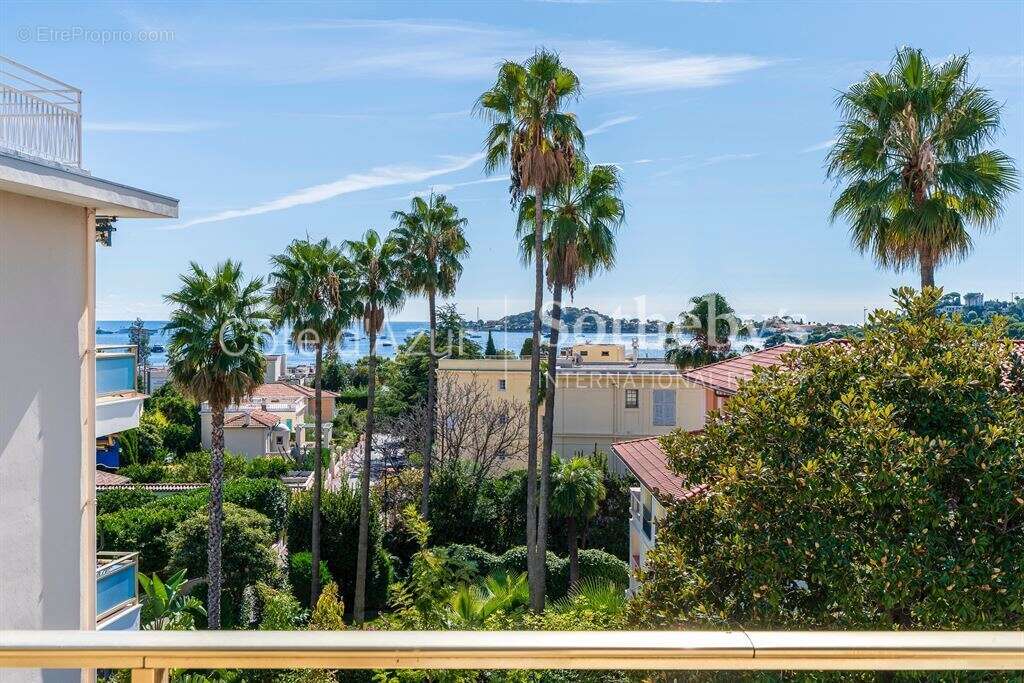 Appartement à BEAULIEU-SUR-MER