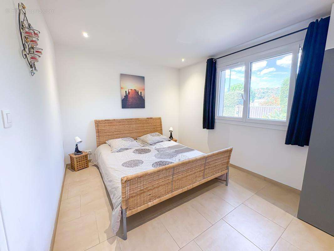 Appartement à BORMES-LES-MIMOSAS