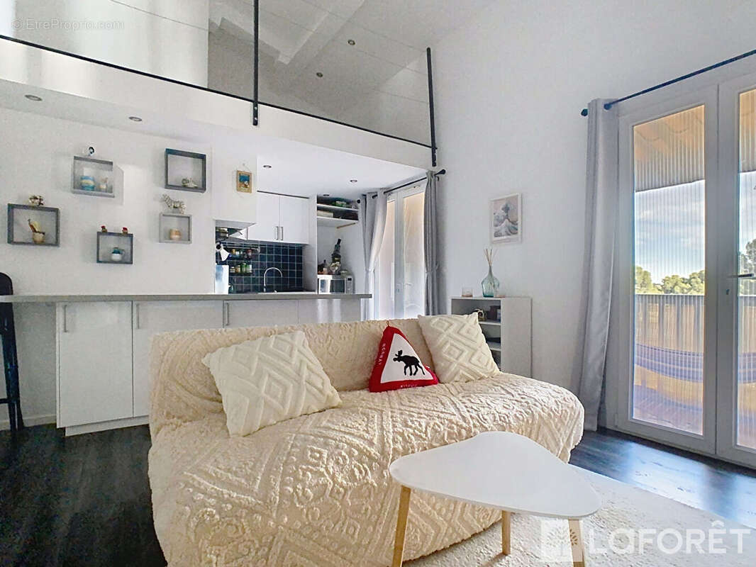 Appartement à SAUSSET-LES-PINS