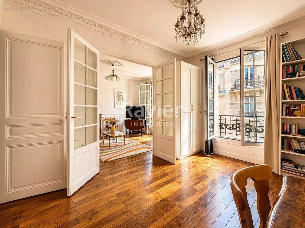 Appartement à PARIS-19E