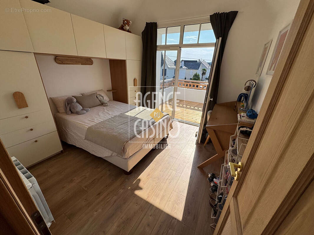 Maison en pierres, Le Pouliguen, proche centre bourg, 5 pièce(s) 138.36 m2 - photo 7