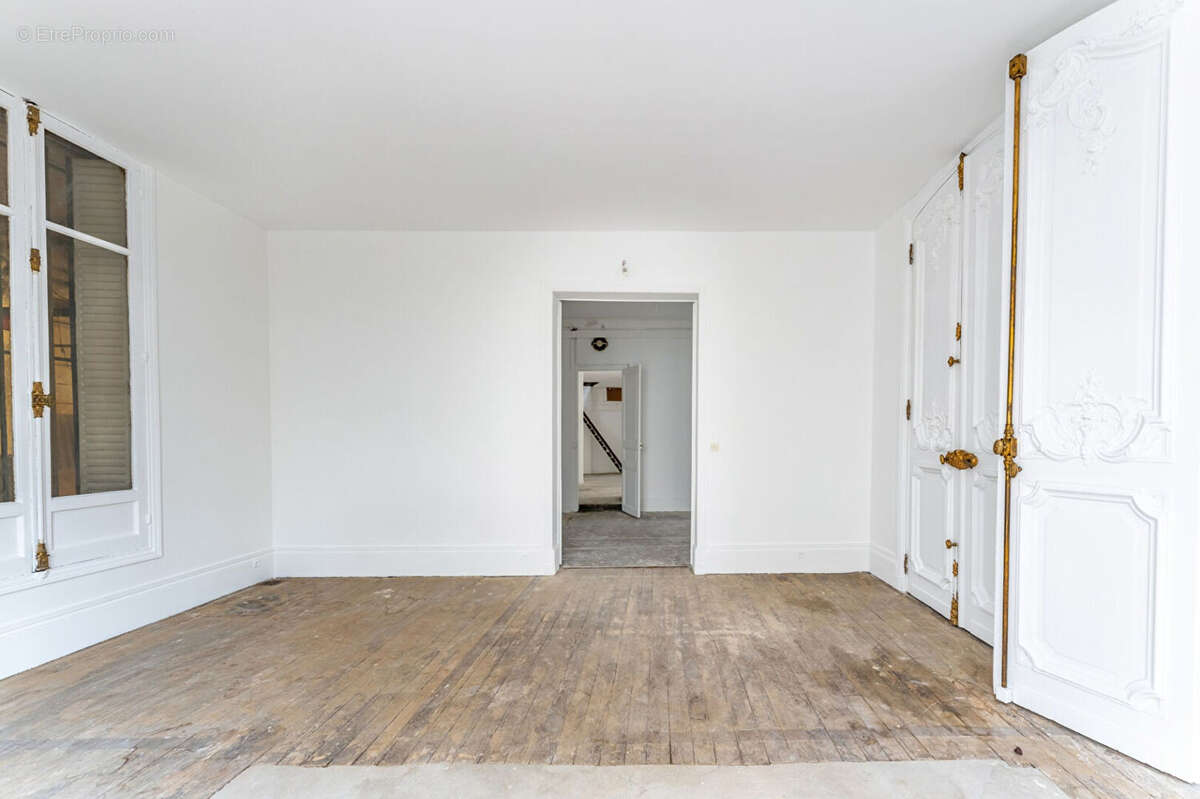 Maison à CHARENTON-LE-PONT