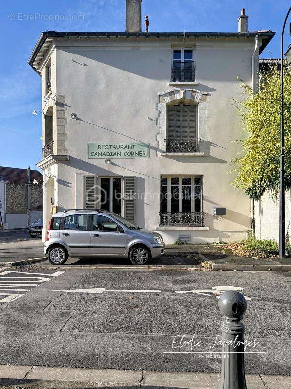 Commerce à CARRIERES-SUR-SEINE