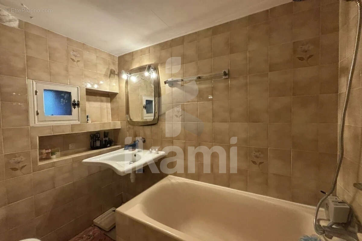 Maison à SAINT-BAUZILLE-DE-PUTOIS