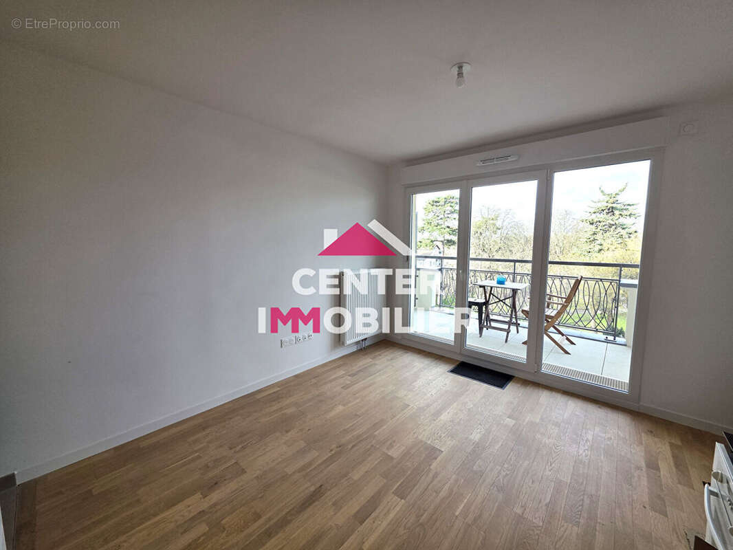 Appartement à SARTROUVILLE