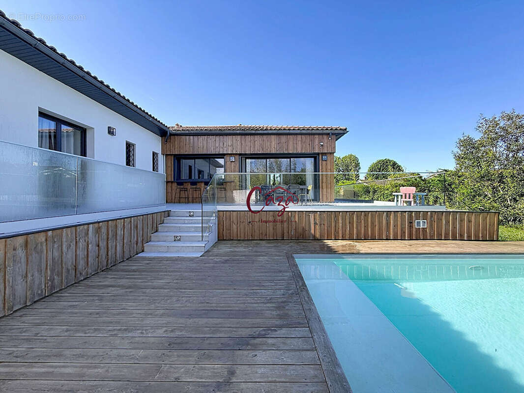 Maison à LATRESNE