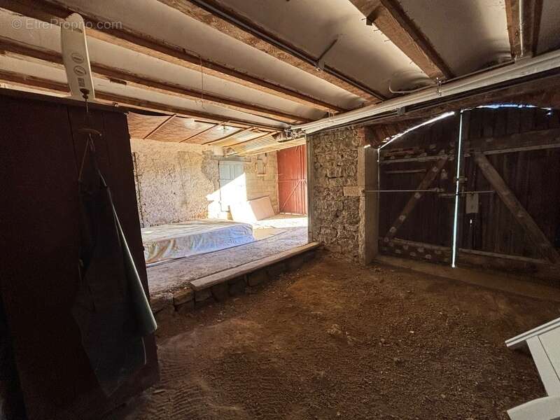 Maison à SAINT-GENGOUX-LE-NATIONAL