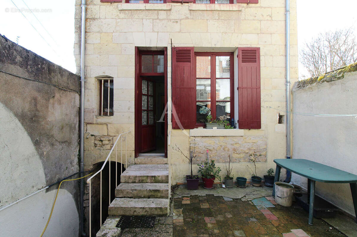 Maison à MONTRICHARD