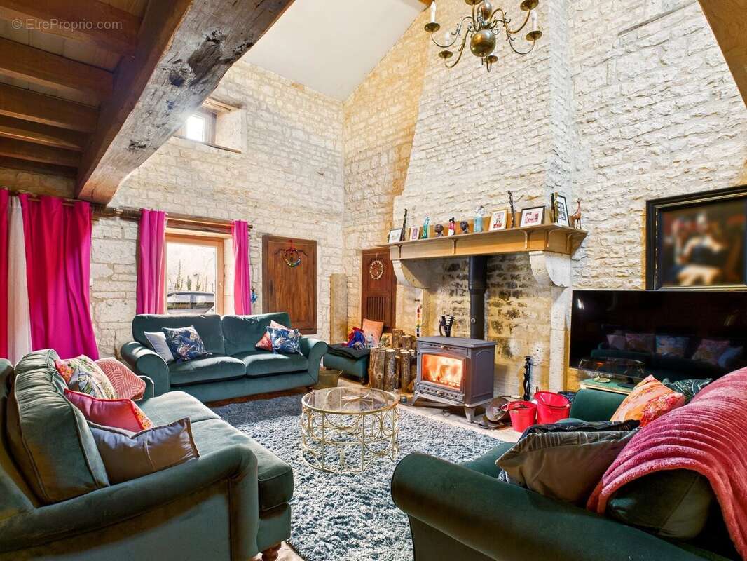 Maison à SAUZE-VAUSSAIS