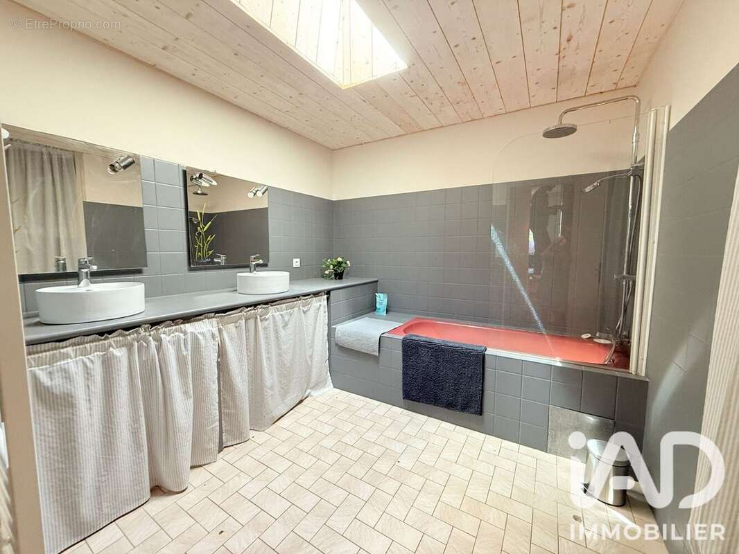Maison 140 m² à Asques  - photo 6