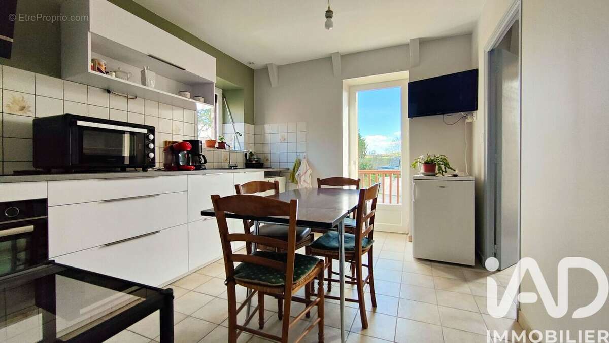 Appartement 100 m² à Saint-Felix-De-Lunel  - photo 4