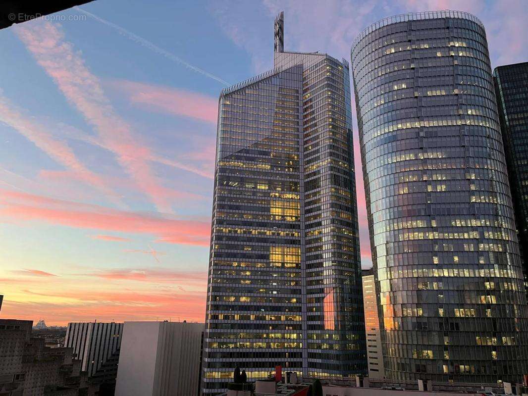 Appartement à COURBEVOIE