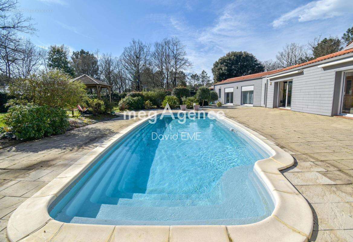 Maison à NOTRE-DAME-DE-RIEZ