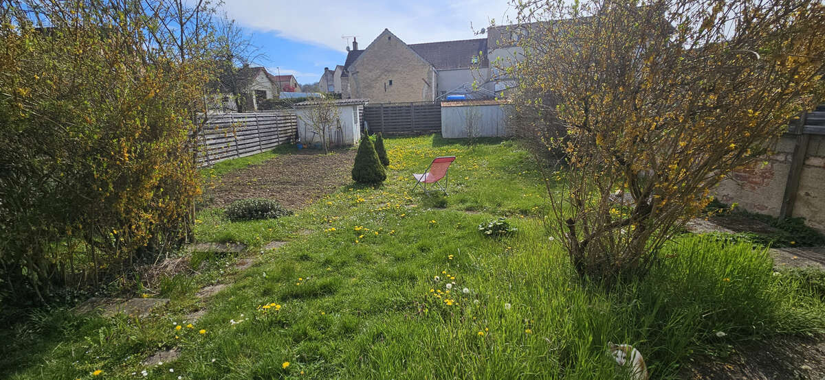 Maison à VOUTENAY-SUR-CURE