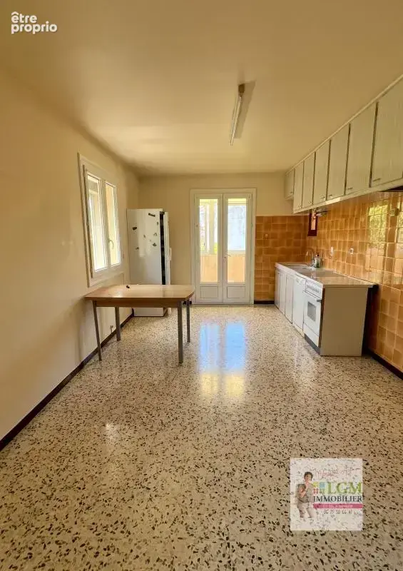 Idéal artisan, indépendant ou famille-maison avec garages et terrain à Cardet - photo 5