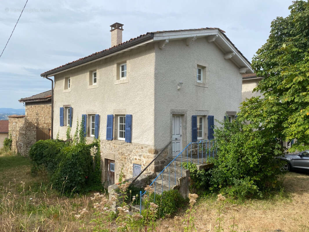 Maison à VOLLORE-VILLE