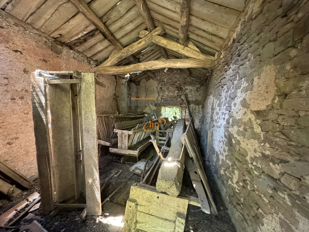 A vendre, commune de Mounès Prohencoux, grange et bâti en pierres sur terrain de 811 m2. - photo 7