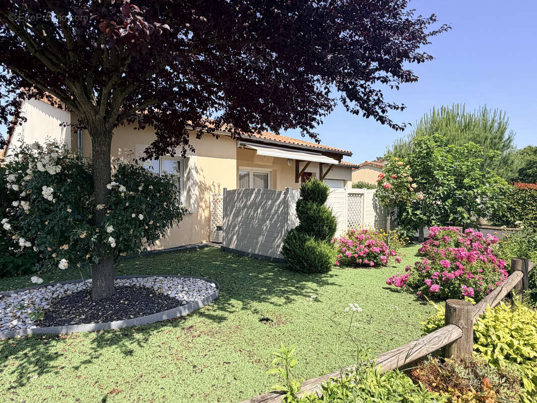 Maison à JAUNAY-CLAN