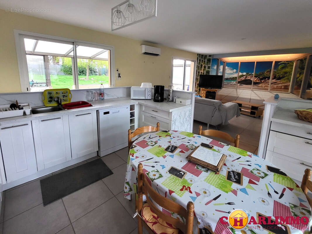 Maison à SAINT-JUNIEN