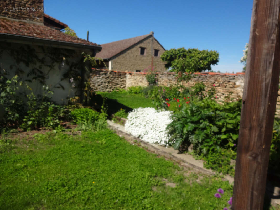Maison à BELLAC