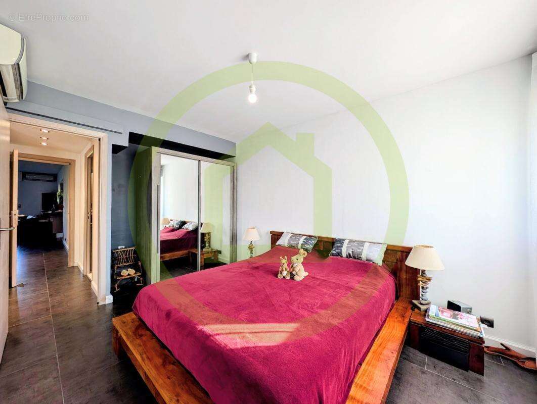 Appartement à MANDELIEU-LA-NAPOULE