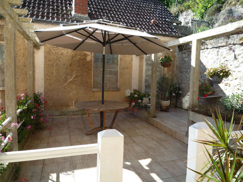 Maison à MONT-SAINT-PERE