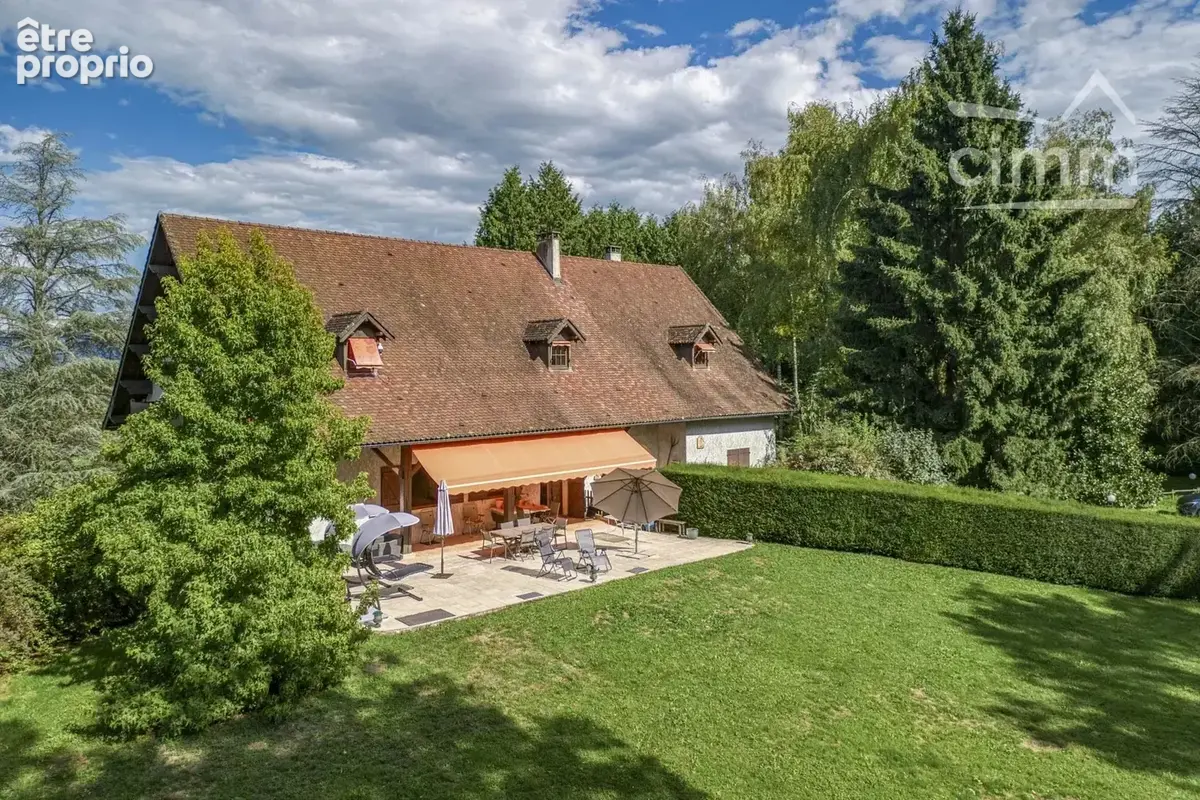 Propriété de charme 420m2 sur 1.6 ha de terrain dans un cadre champêtre sans voisinage - photo 2