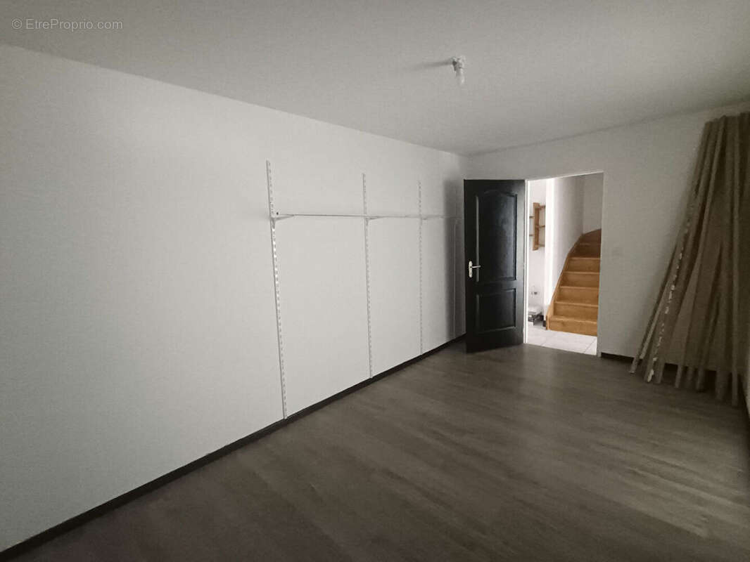 Maison à VILLENEUVE-SAINT-GERMAIN