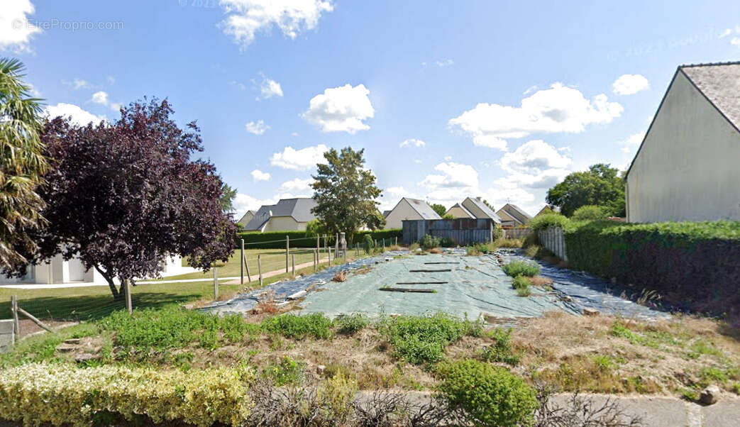 Terrain à MONDEVERT