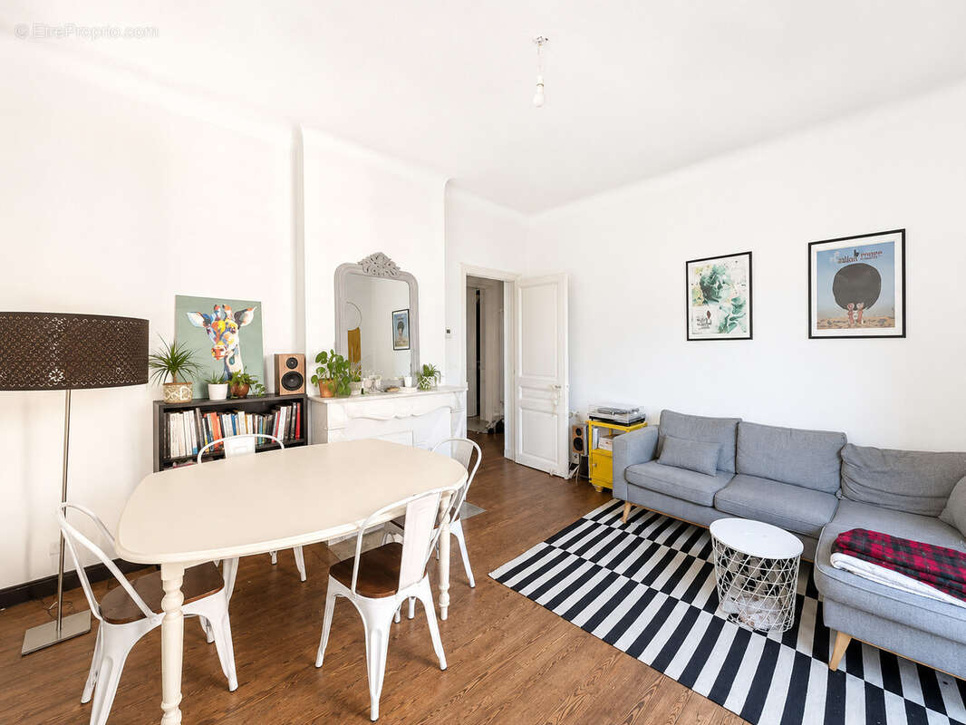 Appartement à HYERES