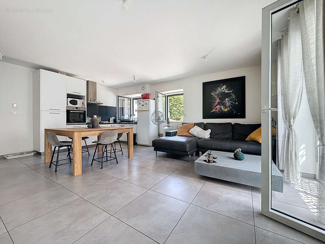 Appartement à SAINT-JEOIRE-PRIEURE