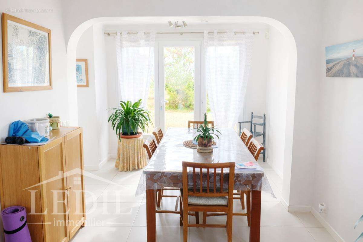 Maison 3 chambres avec piscine et jardin arboré - photo 10