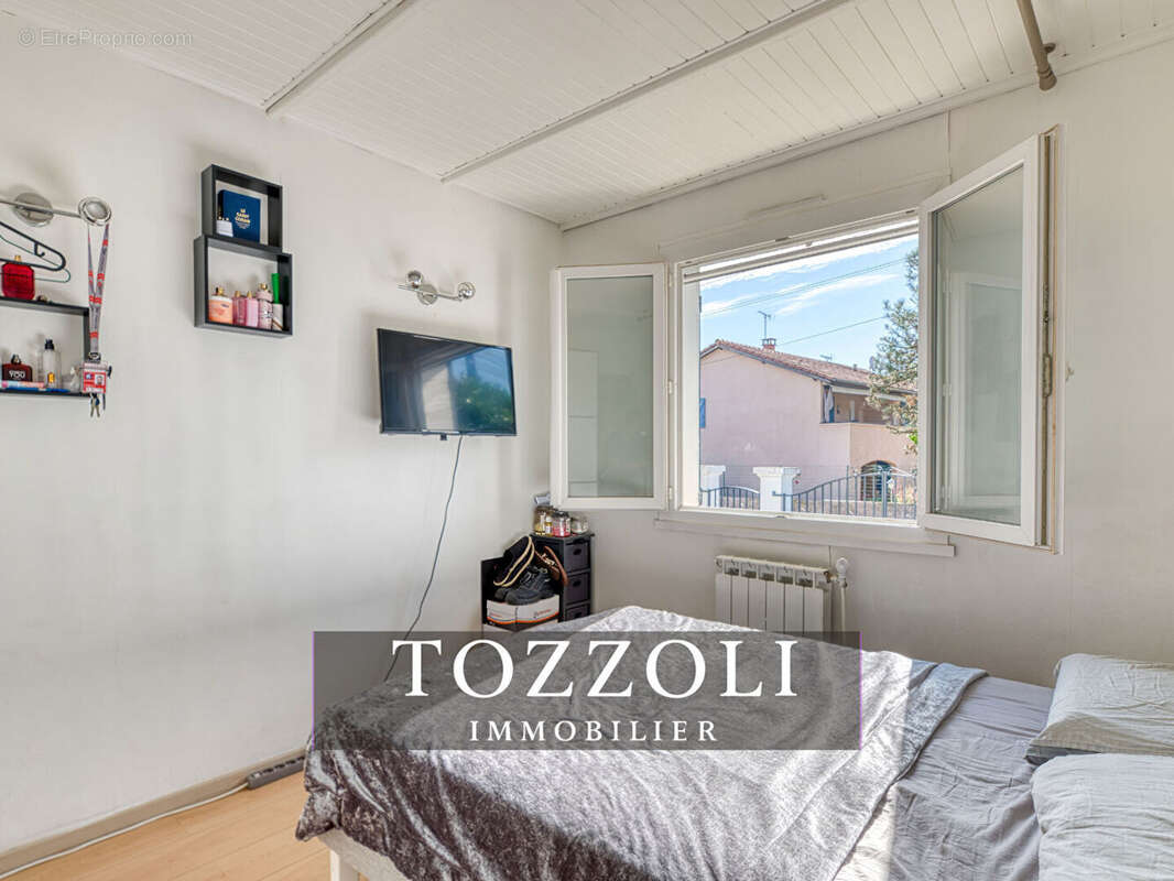 Maison à SAINT-LAURENT-DE-MURE