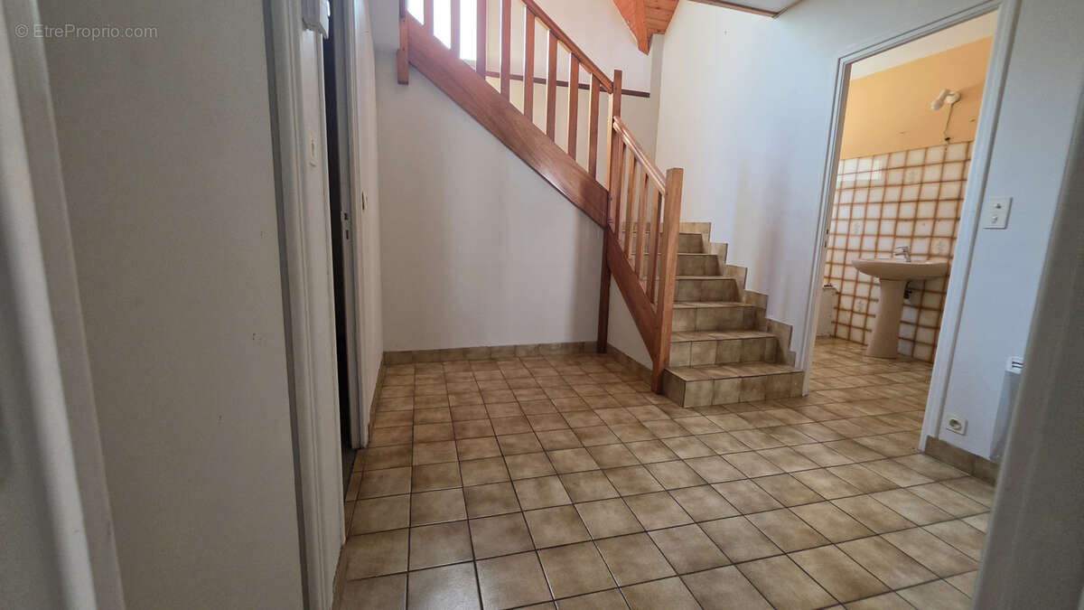 Maison Atypique avec petit extérieur en centre ville - photo 5