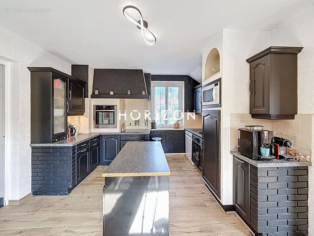 Maison à CORMORANCHE-SUR-SAONE