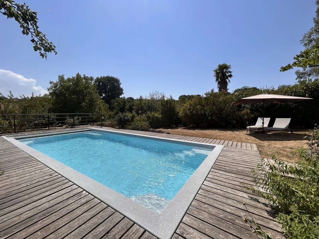 Maison de village T8, garage, grange, piscine sur 3456m² - photo 23