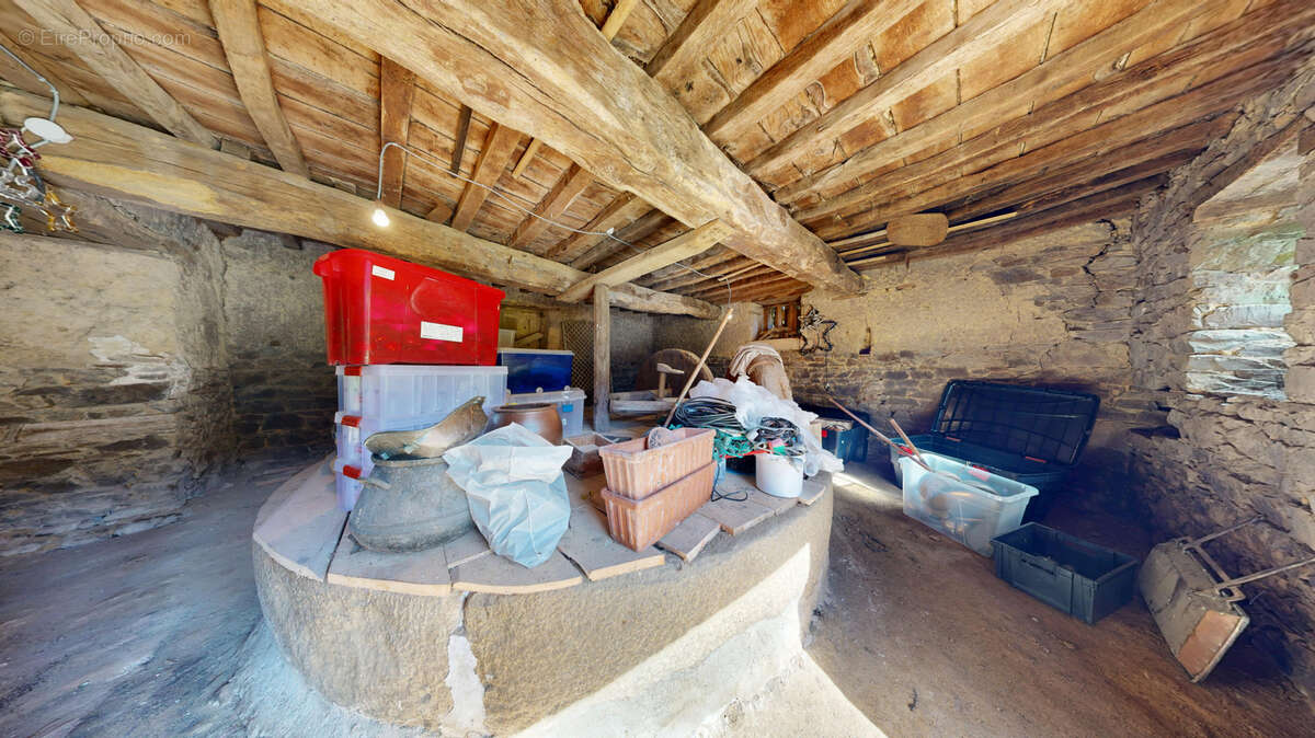 Maison à SAINT-DENIS-LE-GAST