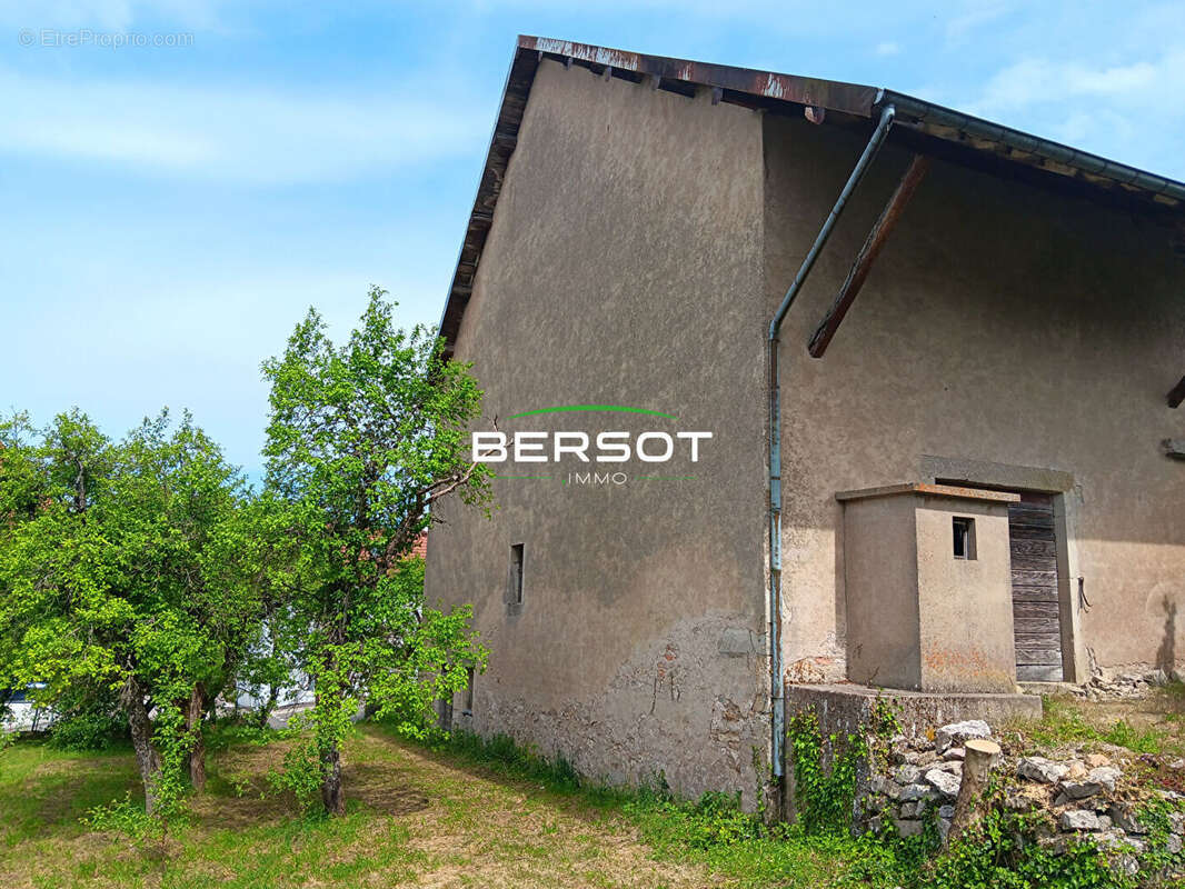 Maison à MAMIROLLE