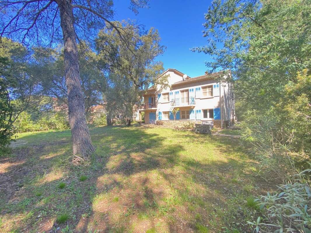 Maison à LA LONDE-LES-MAURES