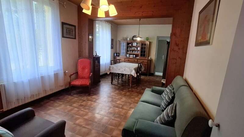 Maison à SAINT-QUENTIN