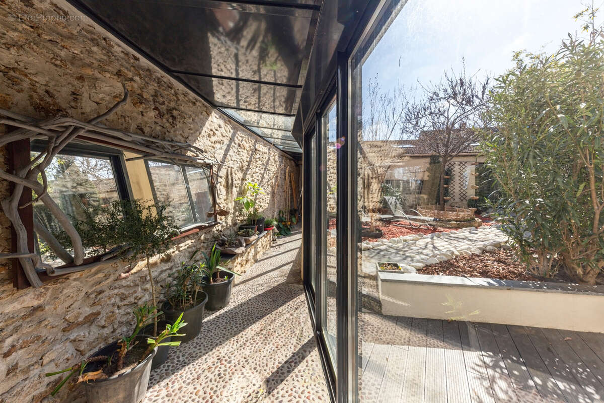 Maison à OZOIR-LA-FERRIERE