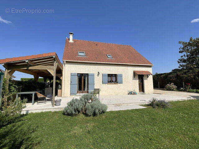 Photo 1 - Maison à SAINT-MARTIN-DES-CHAMPS