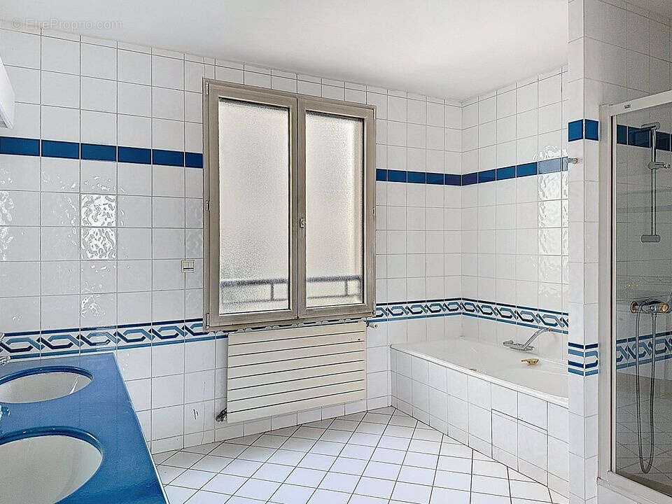 Appartement à LYON-6E