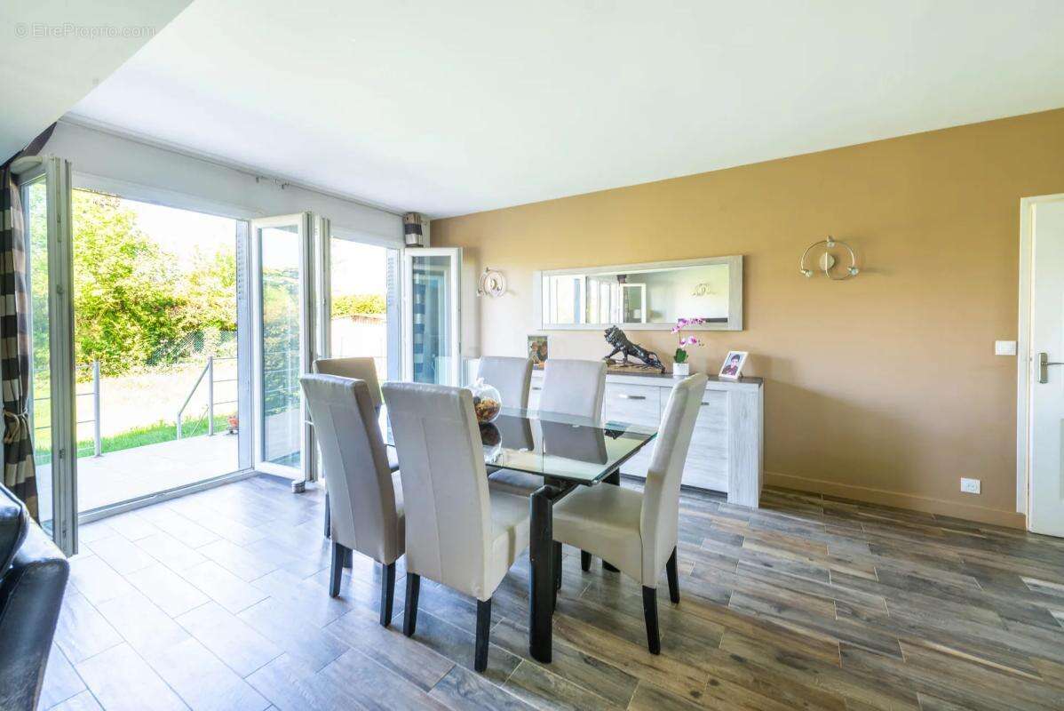 Appartement à GROSLAY